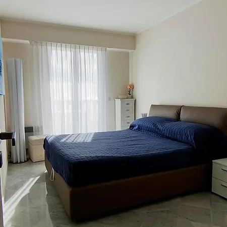 Victoria Plaza Appartement *